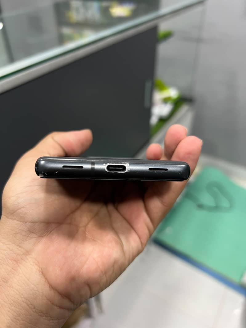 Google Pixel 7a 4