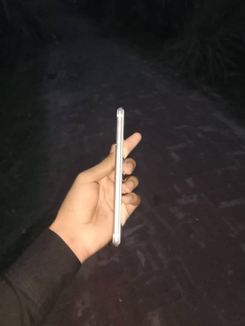 Apple iPhone 7 Plus 1