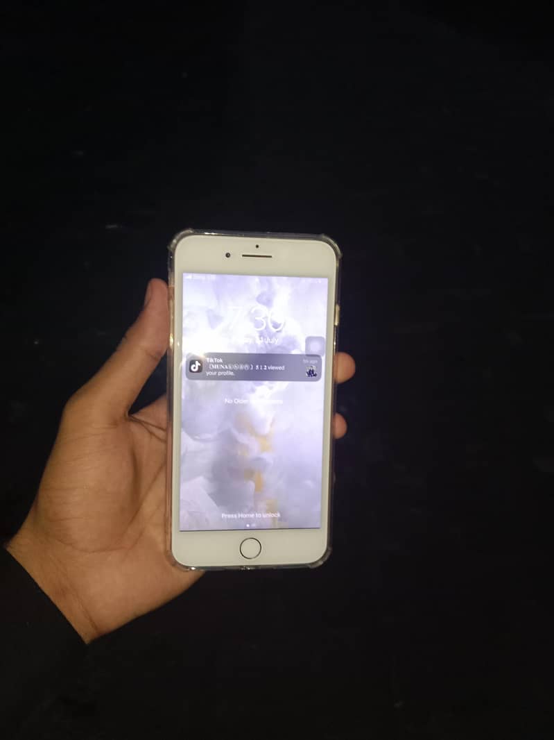 Apple iPhone 7 Plus 4