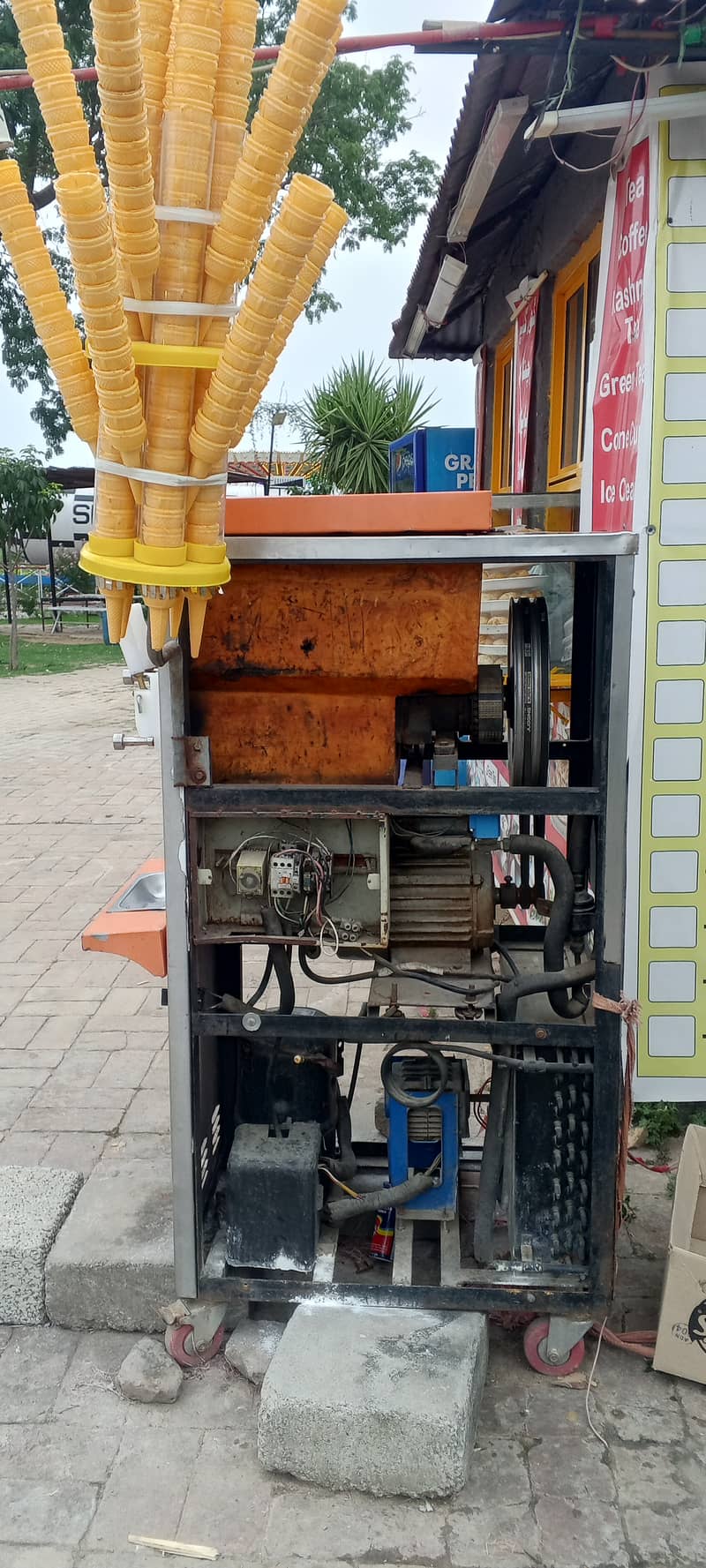 Ice cream machine 0