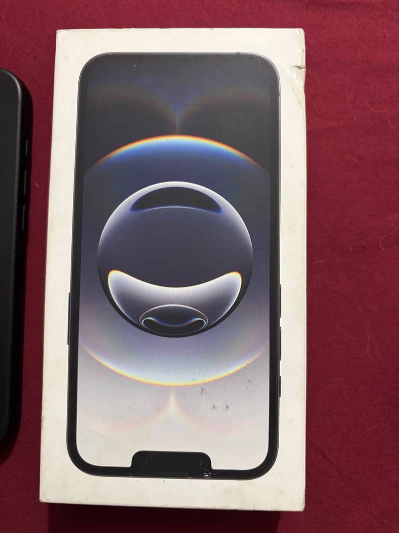 Apple iPhone 16e 1