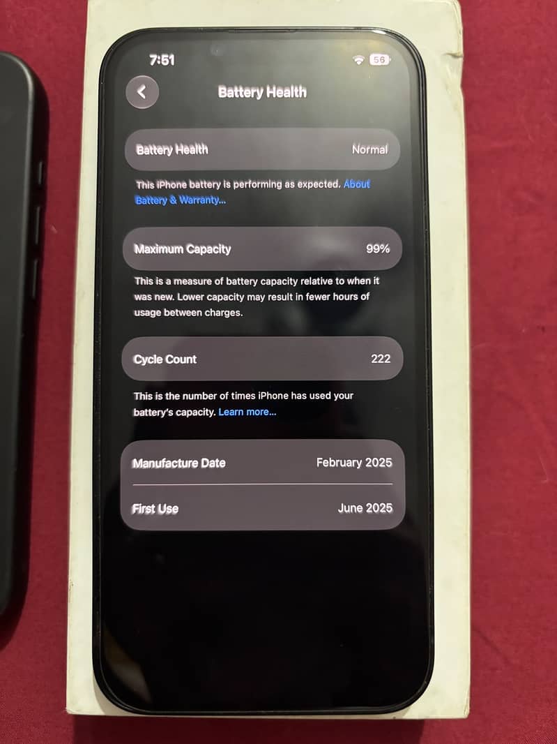 Apple iPhone 16e 3
