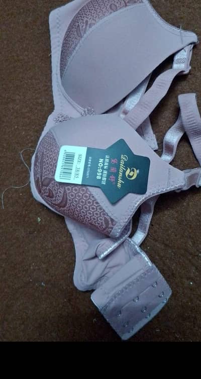 EASY TO WEAR
