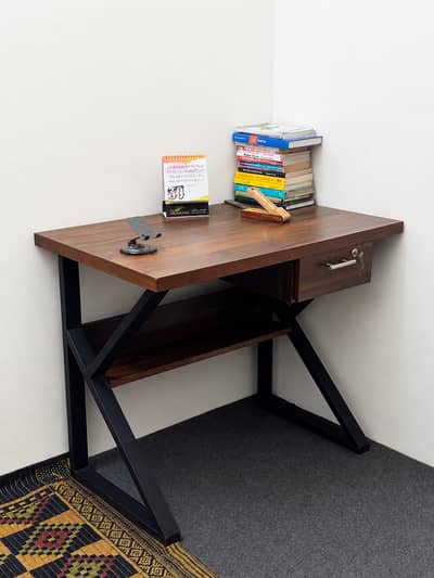 K shape working table, 9/10 condition 3ft X 2ft