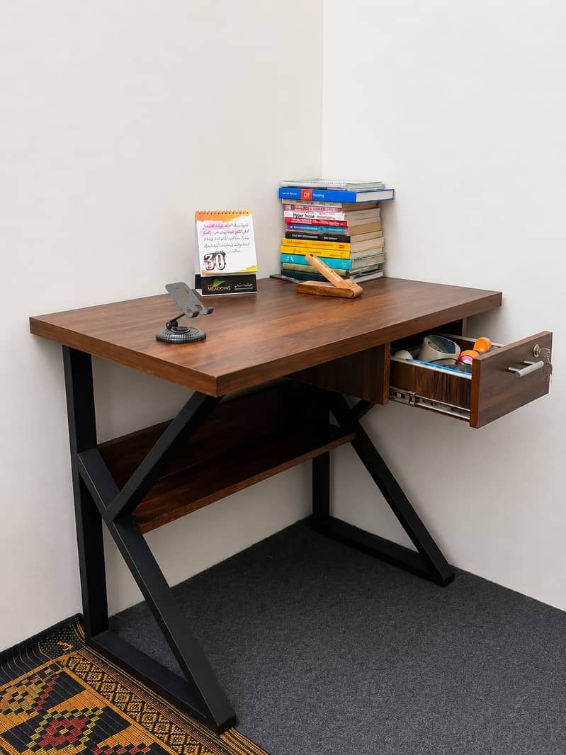 K shape working table, 9/10 condition 3ft X 2ft 1