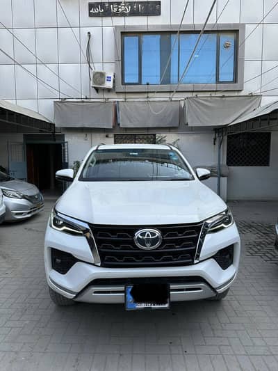 Toyota Fortuner V 2021