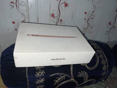 Apple mackbook air core i3 8gbram. 256gb.   Brand new 10/10