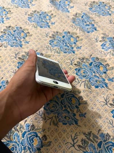 Apple iPhone 7
