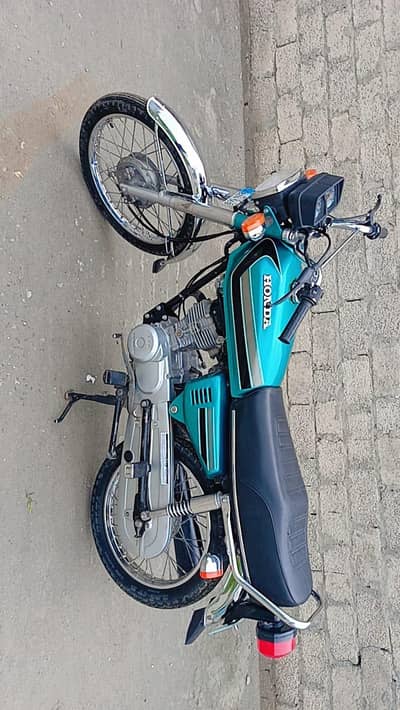 honda 125 2022 model Islamabad number original Saman available