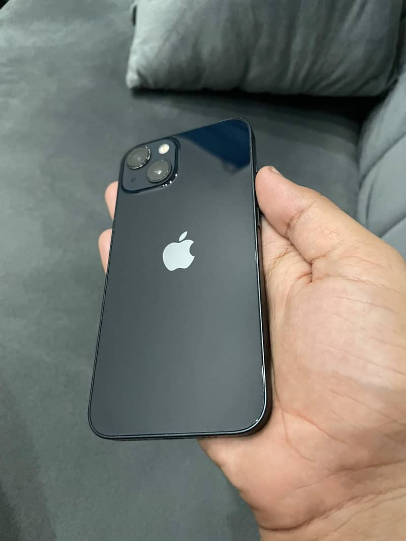 Apple iPhone 13 1