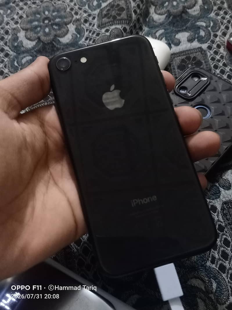 Apple iPhone 8 0