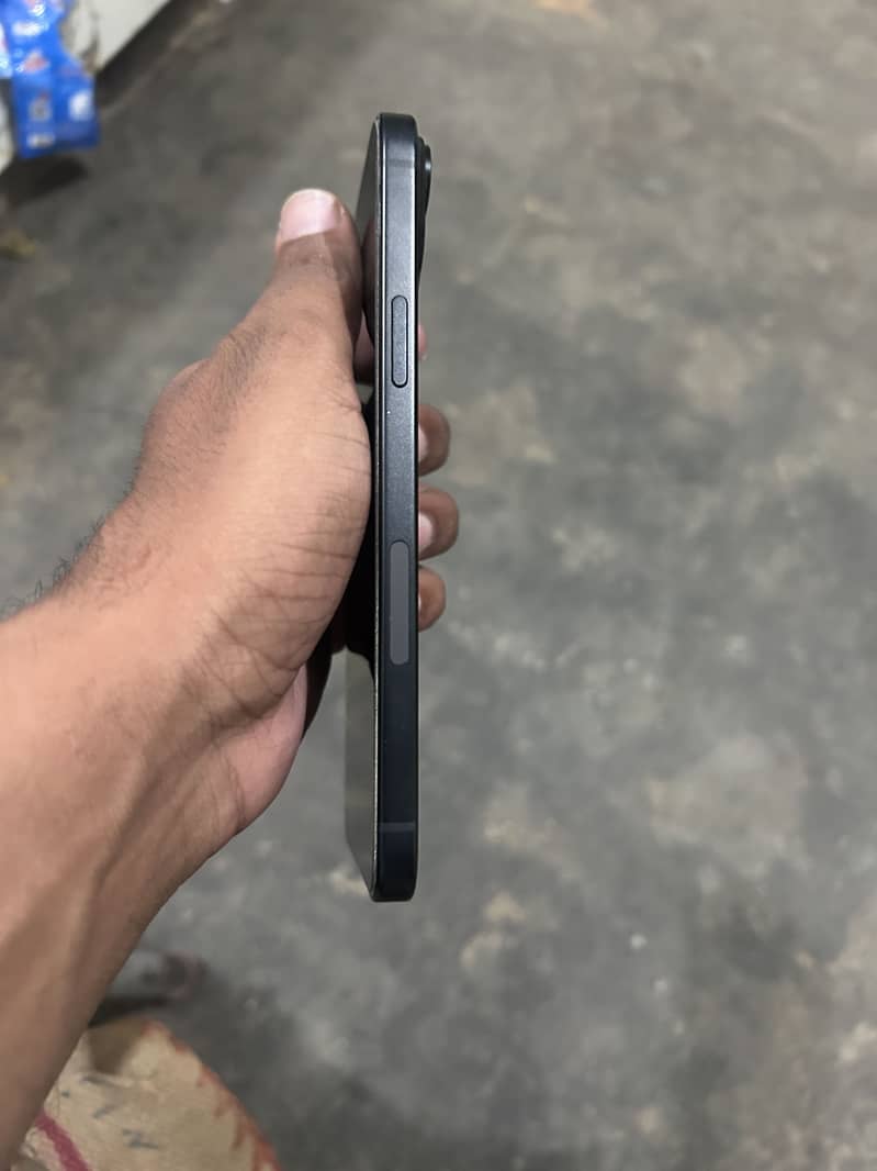 Apple iPhone 15 plus 8