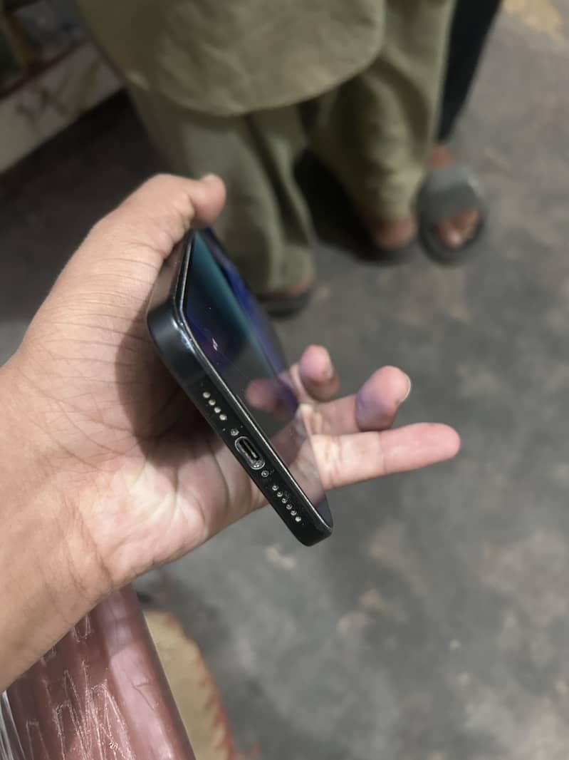 Apple iPhone 15 plus 10
