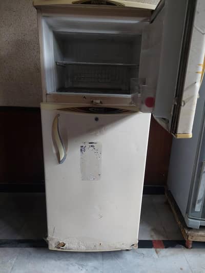 waves refregerator for sale argent