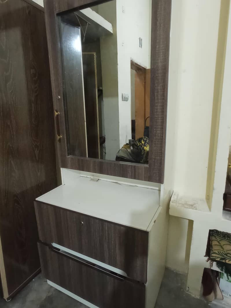 dressing table 5