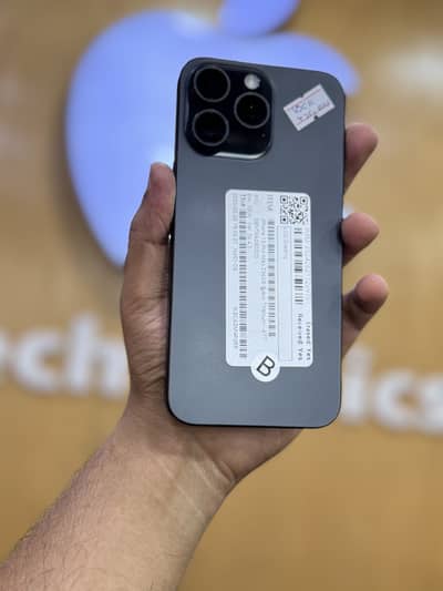 15 Pro Max JV 256 GB UNDER APPLE WARRANTY