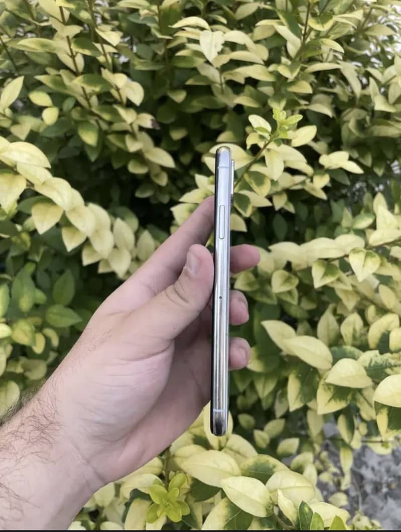 Apple iPhone XS 2
