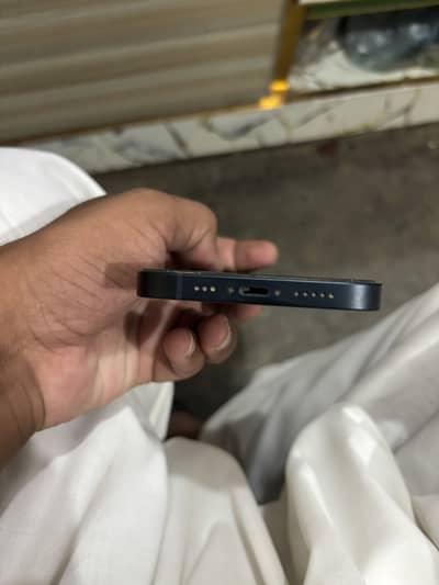 Apple iPhone 14