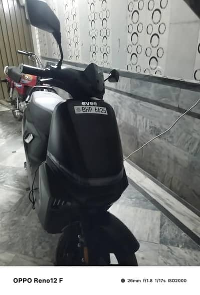 Evee S1 Electric Scooty Excellent Condition | Home Charging | Black EV