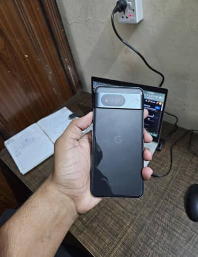 10/10 Google Pixel 8