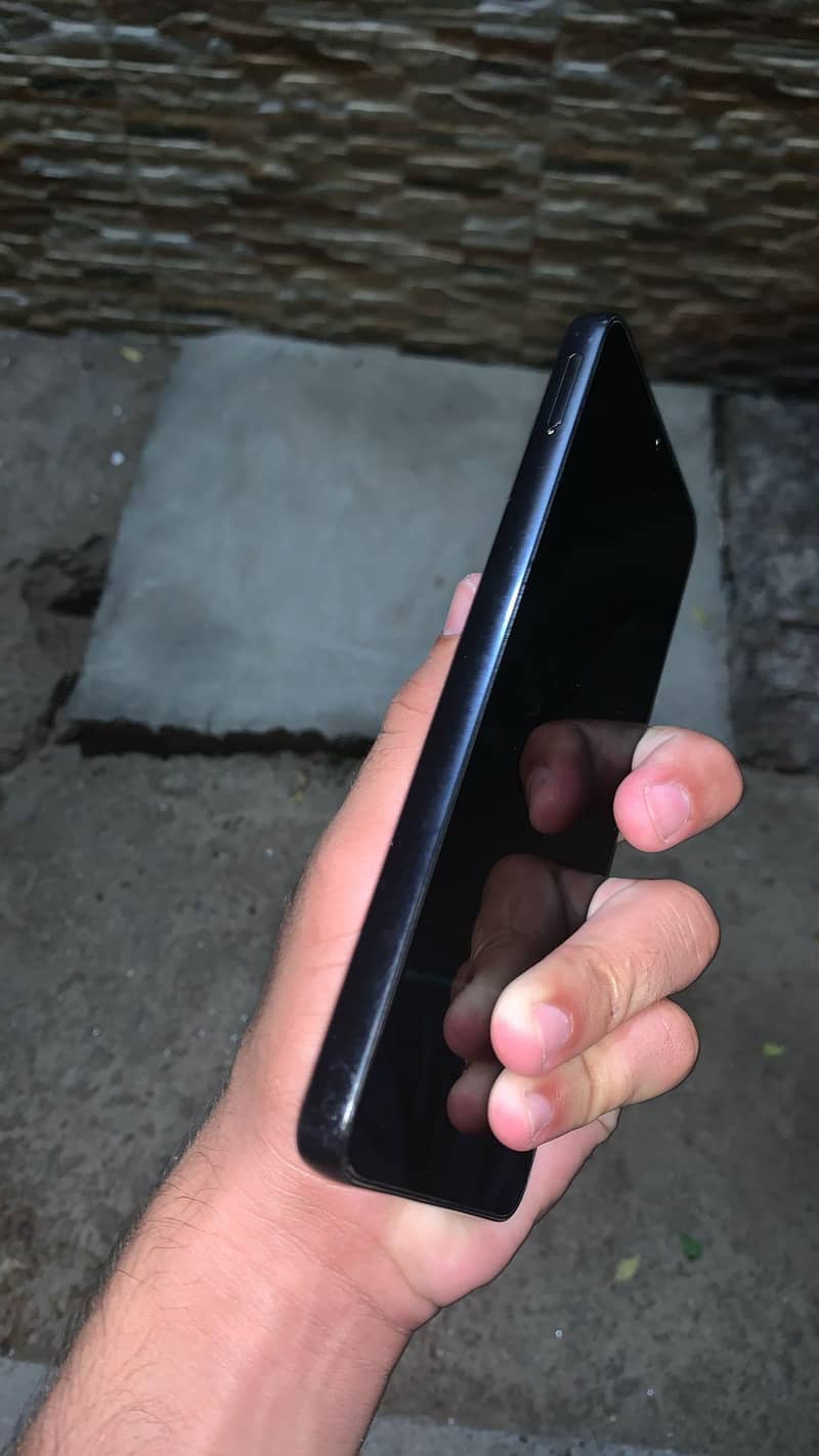 Samsung Mobile A05 3