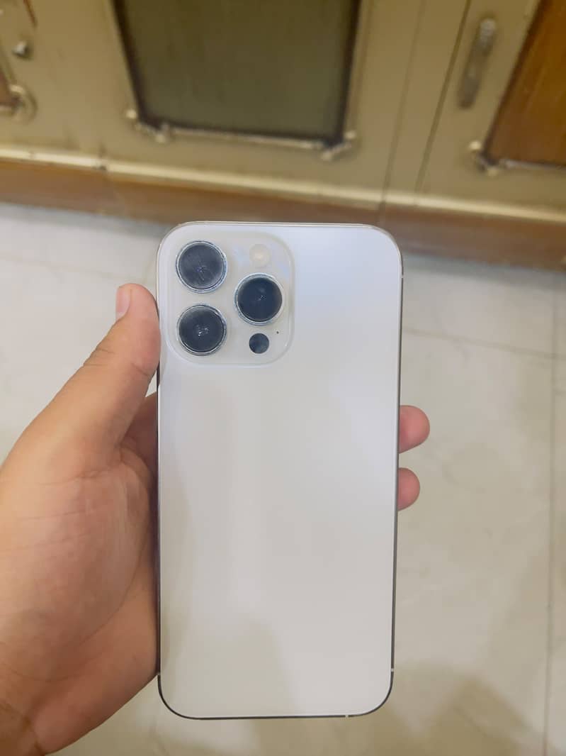 Apple iPhone 14 Pro Max 0