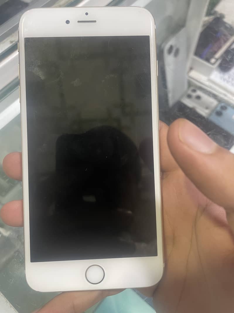 Apple iPhone 6 Plus 1
