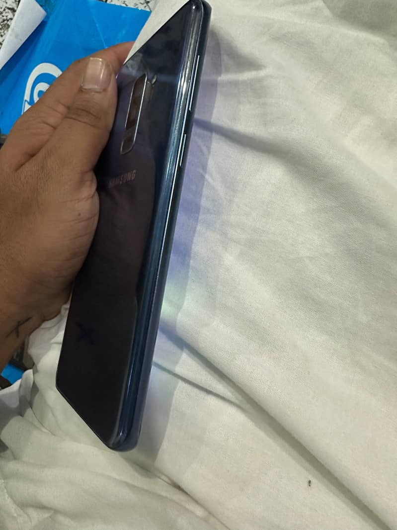Samsung Mobile S9 Plus 1