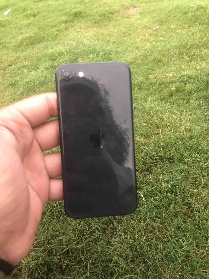 Apple iPhone SE 3