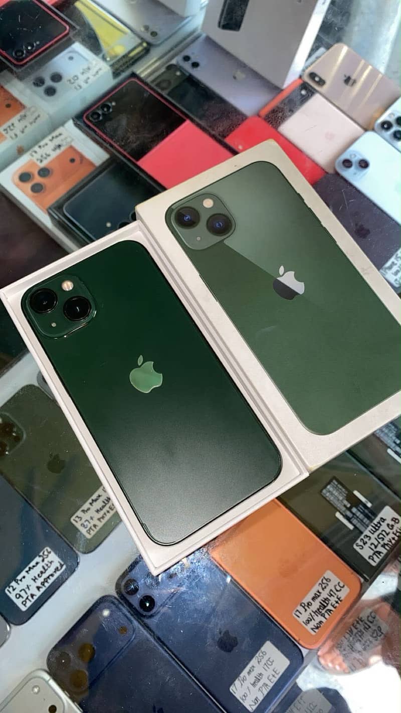 Apple iPhone 13 jv 0