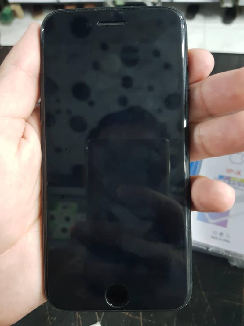Apple iPhone SE  Jv 0