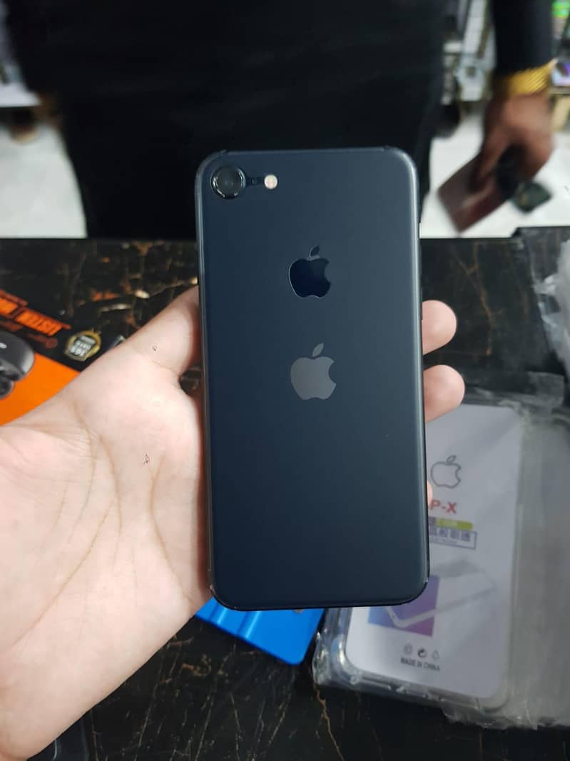 Apple iPhone SE  Jv 6