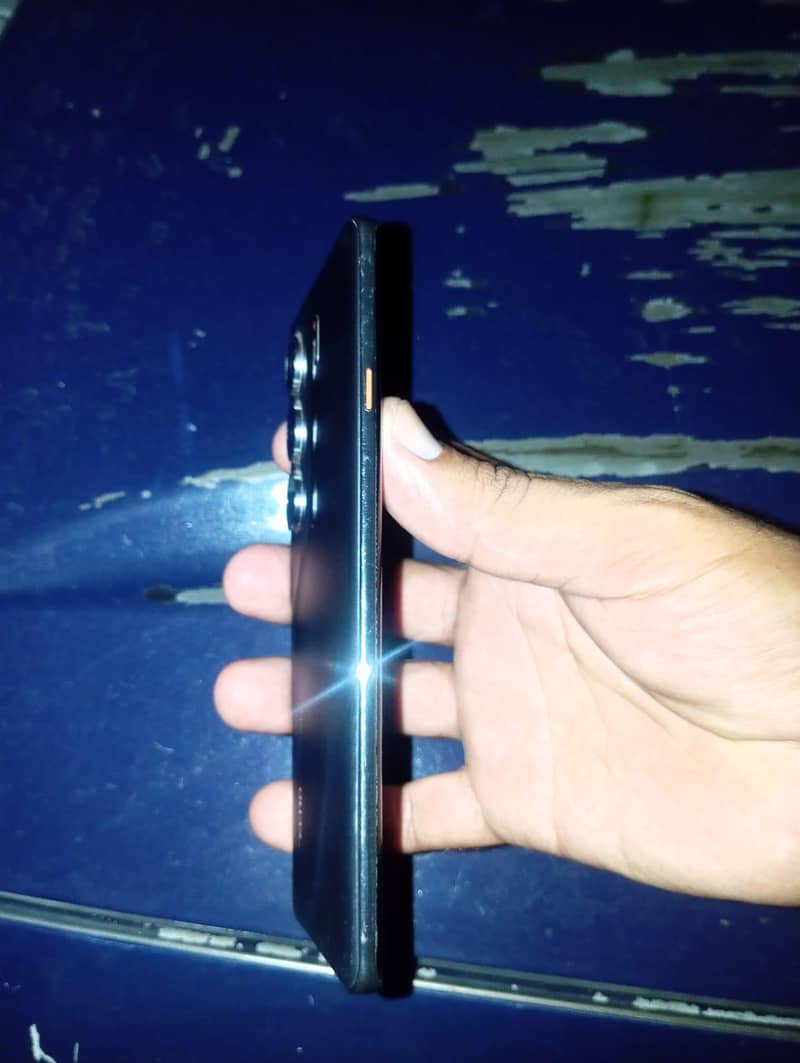 Tecno CAMON 40 Pro 1