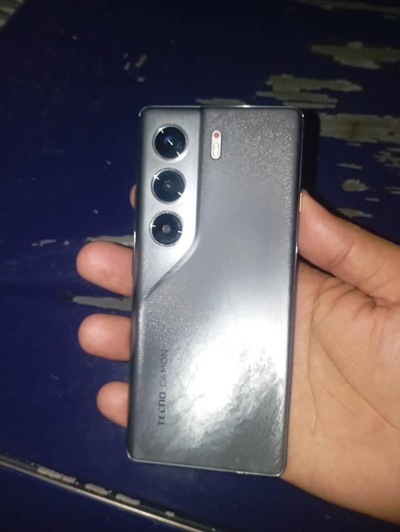 Tecno CAMON 40 Pro 3
