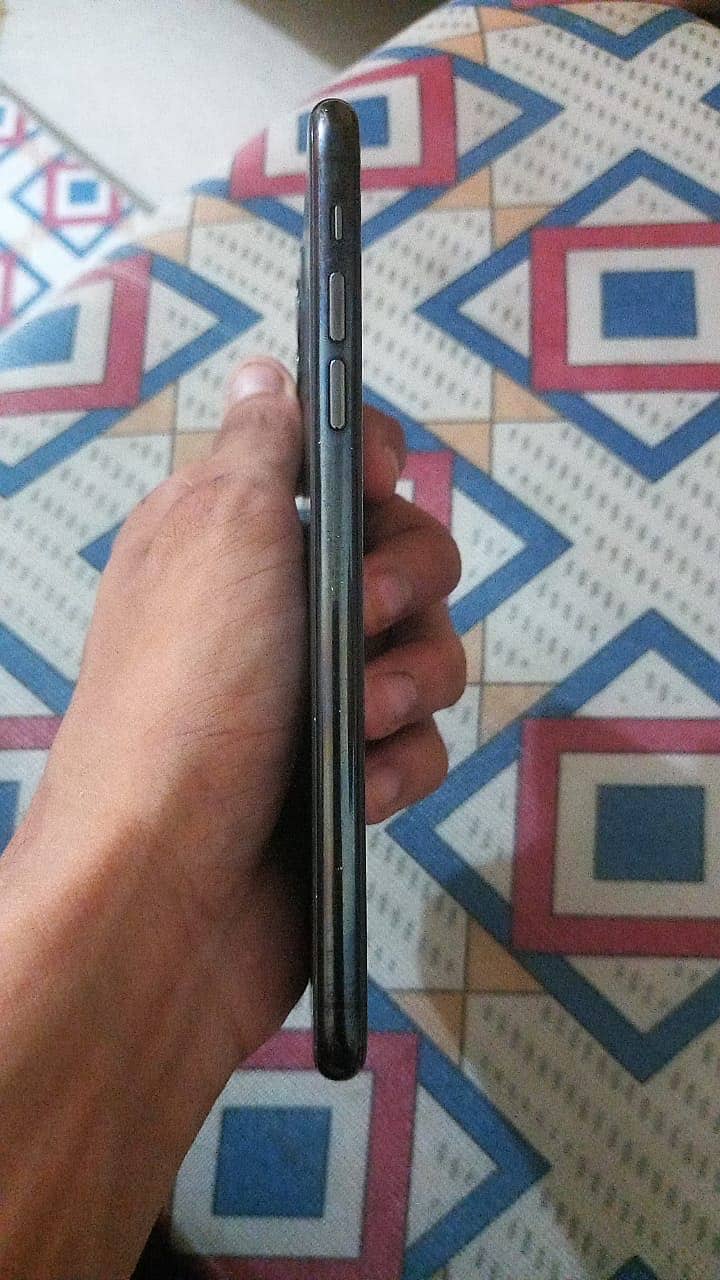 Apple iPhone 11 Pro Max 3