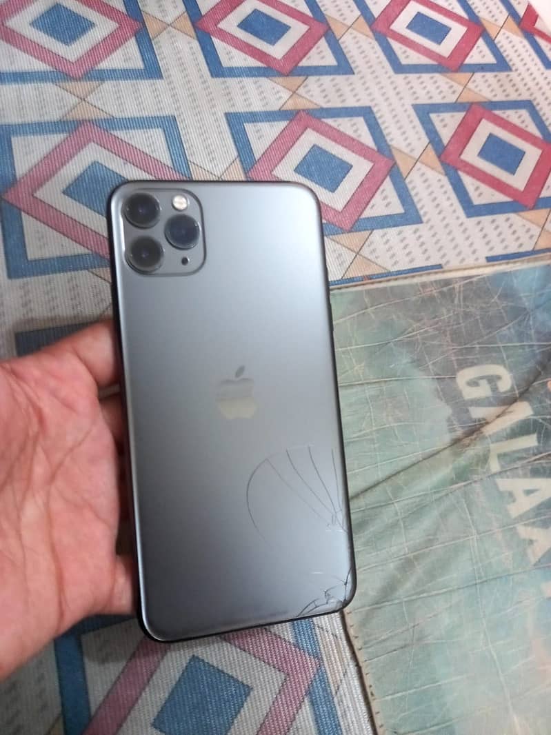 Apple iPhone 11 Pro Max 6