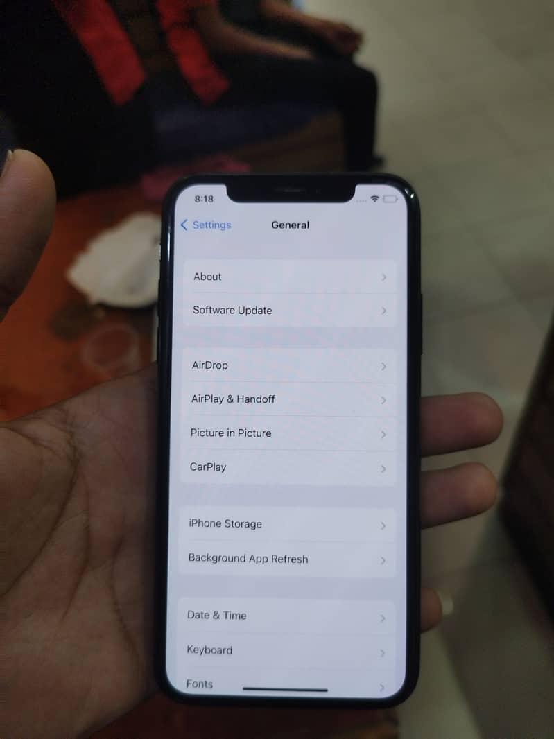 Apple iPhone X 4