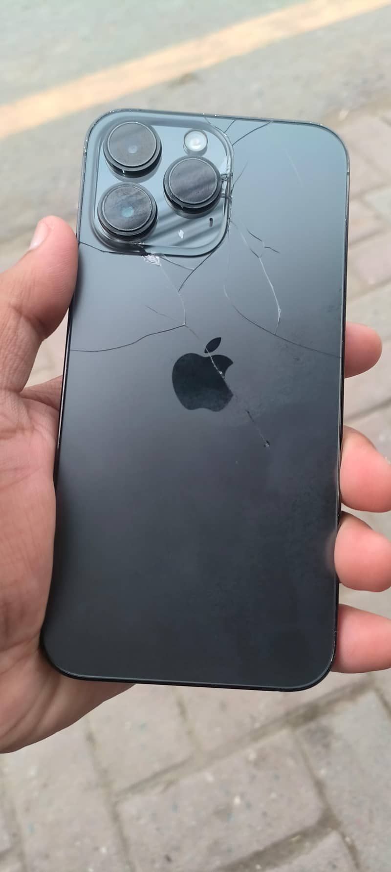 Apple iPhone 14 Pro Max 1
