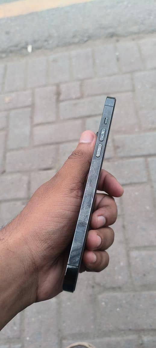 Apple iPhone 14 Pro Max 2