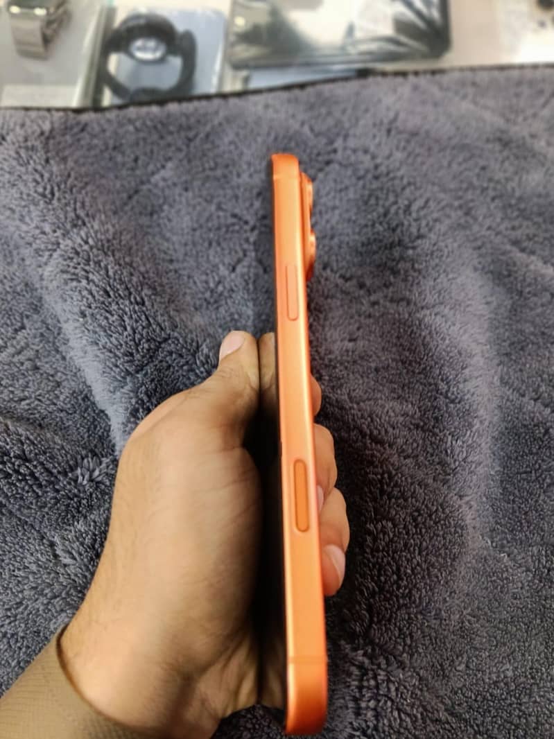 Apple iPhone 17 Pro Max 5