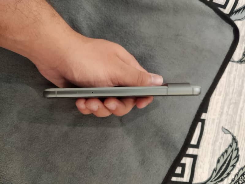 Google Pixel 8 3