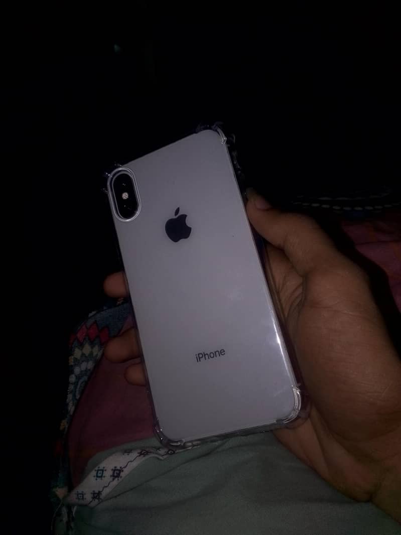 Apple iPhone XS 0