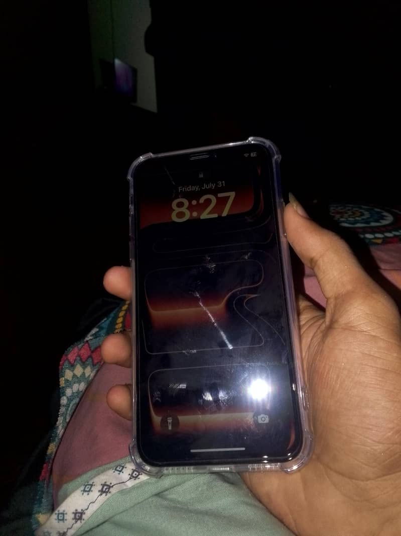 Apple iPhone XS 1