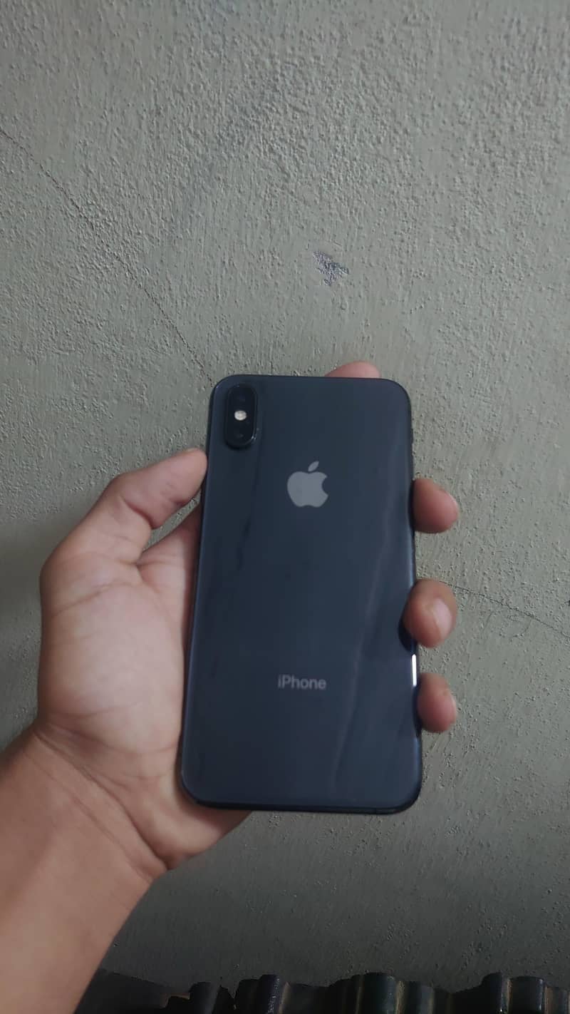 Apple iPhone XS 1