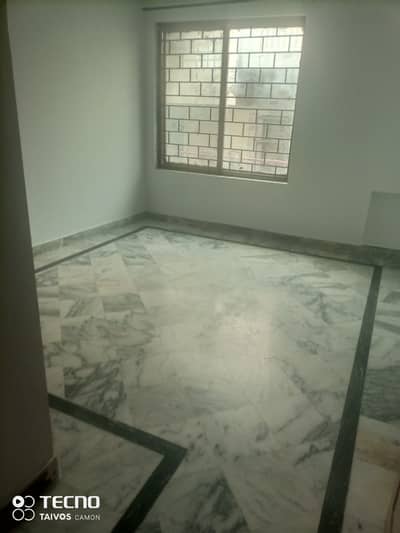 G11 /2 upper portion for rent out class