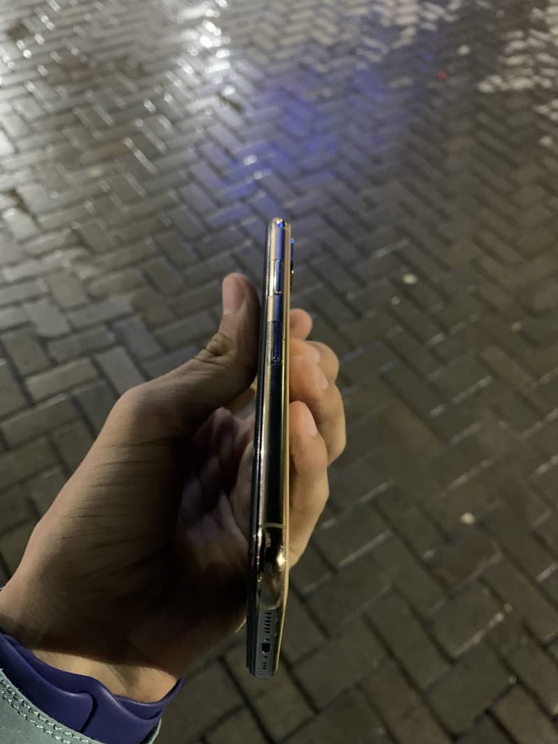Apple iPhone XS 2
