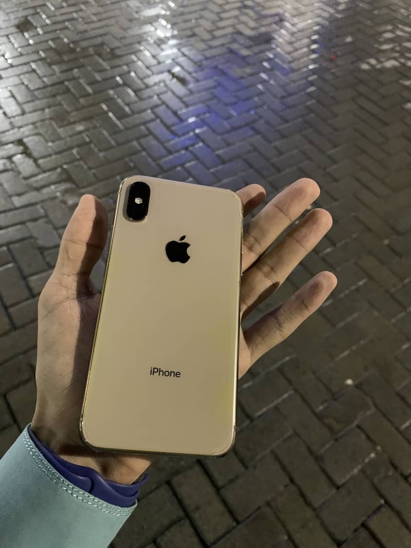 Apple iPhone XS 3