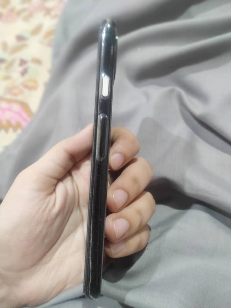 Google Pixel 4 3