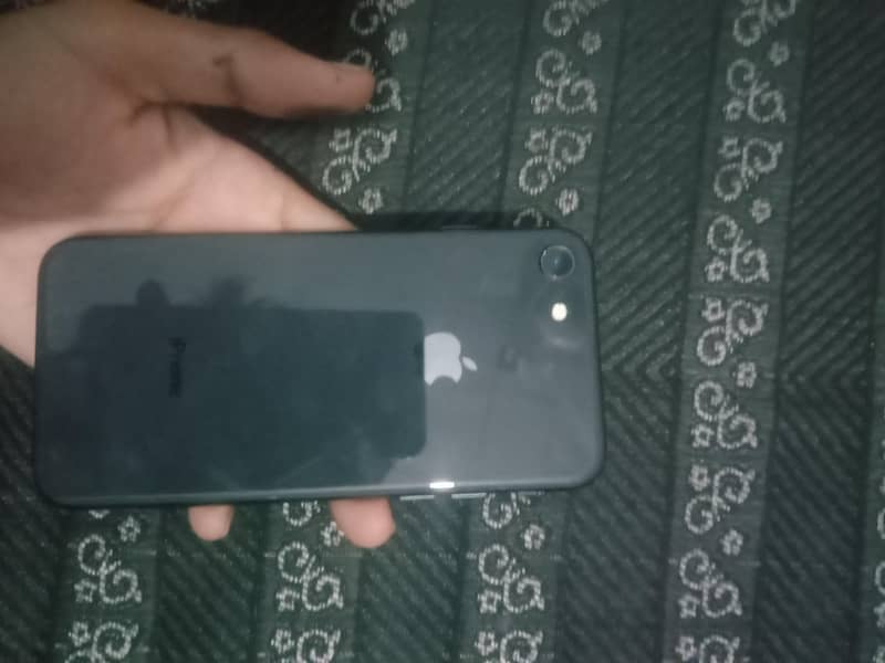 Apple iPhone 8 0