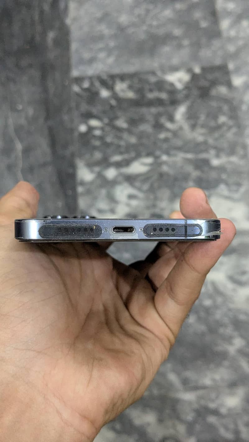 Apple iPhone 13 Pro Max 1
